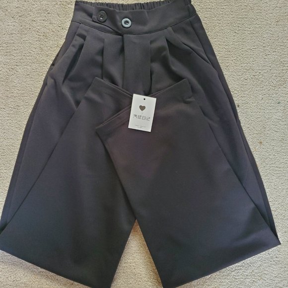 Lightweight silk-like black lounge pants - Picture 4 of 5